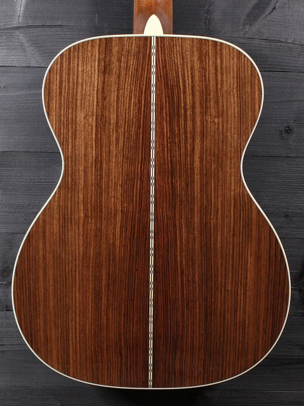 Custom Shop Martin OM — Engelmann Spruce / East Indian Rosewood / 1933 Ambertone