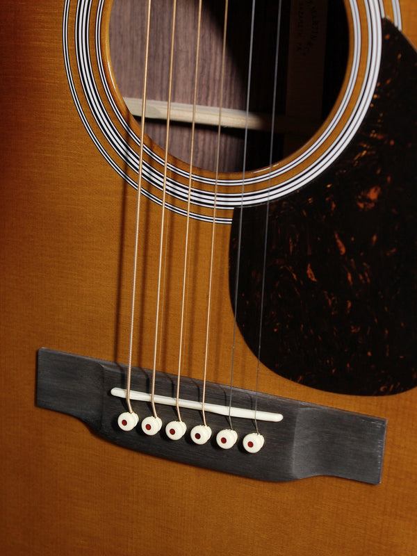 Custom Shop Martin OM — Engelmann Spruce / East Indian Rosewood / 1933 Ambertone