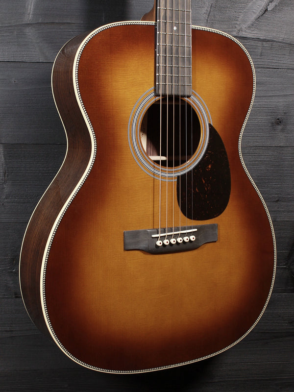 Custom Shop Martin OM — Engelmann Spruce / East Indian Rosewood / 1933 Ambertone