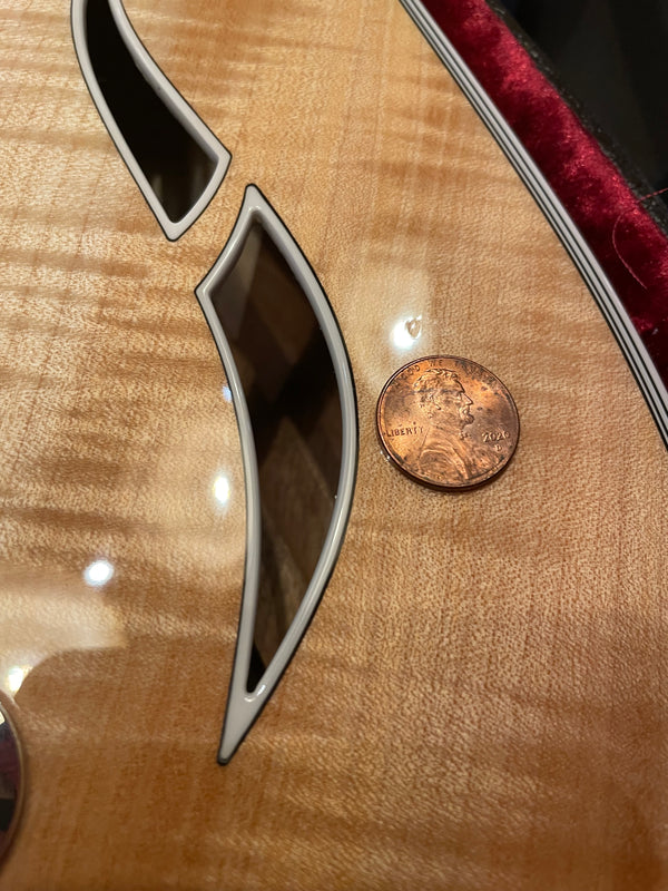 Pre-Owned Taylor T3 Semi Hollow Body w/ Natural Flame Maple Top