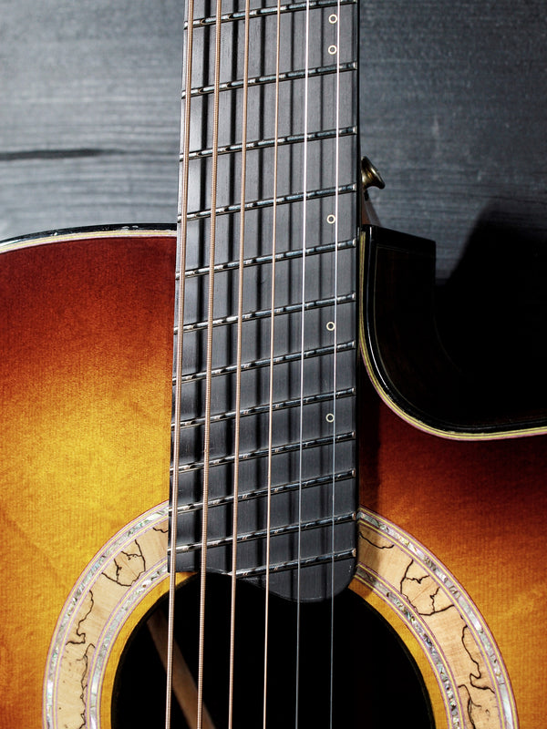 Pre-Owned Greenfield G4-DA Fanfret Multi-Scale Acoustic Guitar c.2005 Sunburst