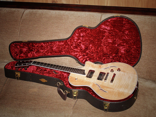 Pre-Owned Taylor T3 Semi Hollow Body w/ Natural Flame Maple Top