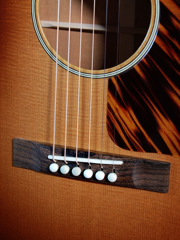 Bourgeois Guitars Touchstone Standard LDBS/TS 00 14-Fret Sunburst Acoustic Guitar