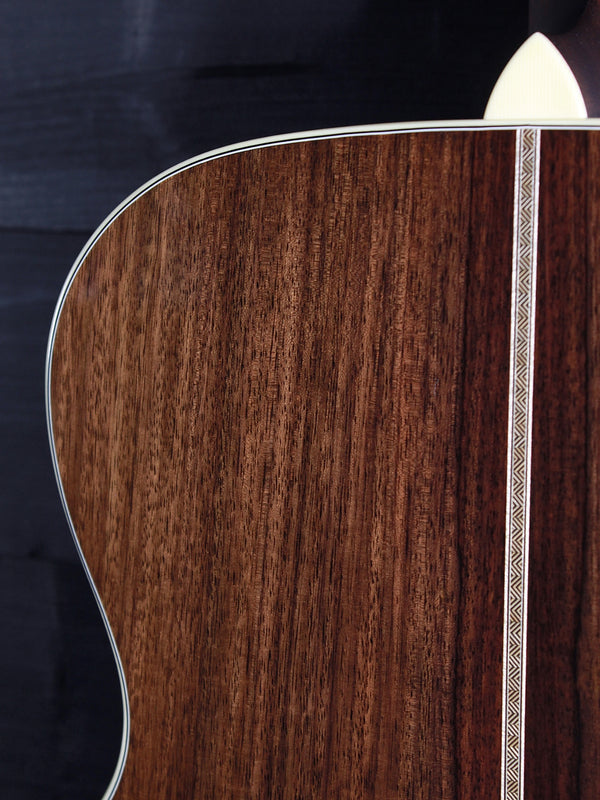 Bourgeois Touchstone OM Vintage TS Indian Rosewood back Close up wood grain