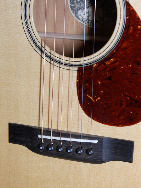 Pre-Owned Collings 001 VN 14-Fret Mahogany / Spruce Acoustic Guitar