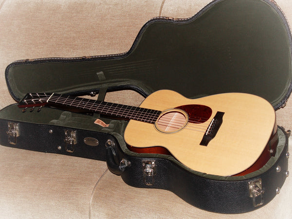 Pre-Owned Collings 001 VN 14-Fret Mahogany / Spruce Acoustic Guitar