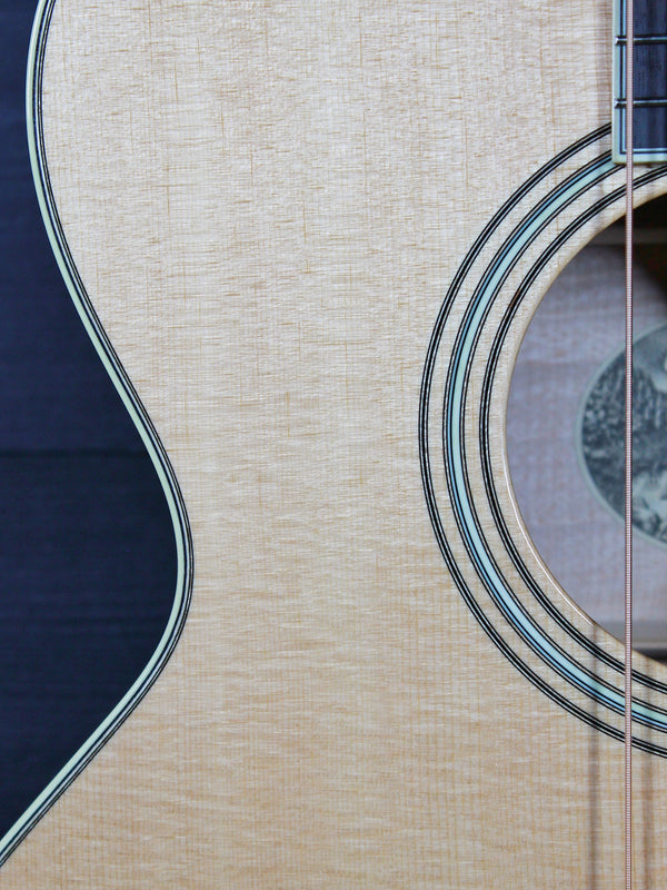 Collings Guitars SJ Maple Small Jumbo Acoustic Guitar