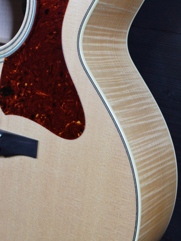 Collings Guitars SJ Maple Small Jumbo Acoustic Guitar