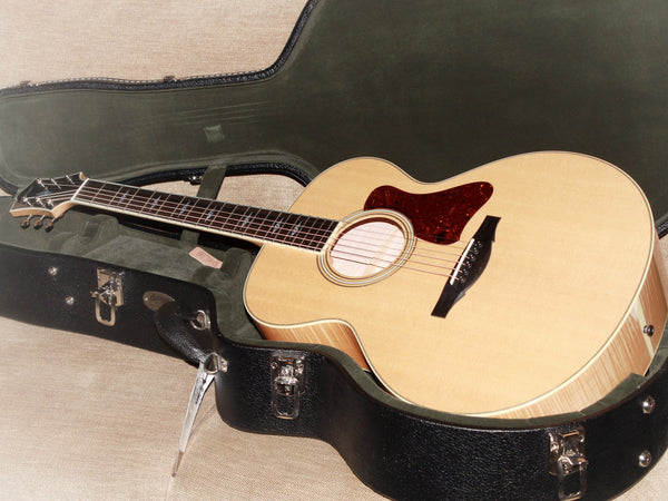 Collings Guitars SJ Maple Small Jumbo Acoustic Guitar