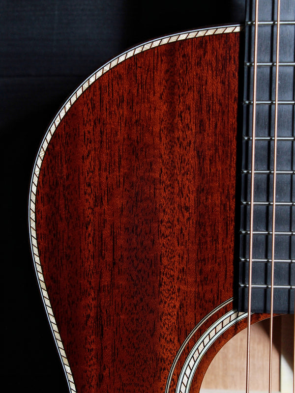 Custom Santa Cruz 00-1929 Style 12-Fret all-solid mahogany acoustic guitar with shaded Edgeburst Cowboy Rope purfling