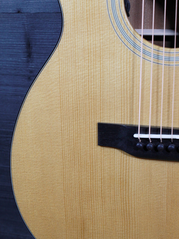 Eastman Guitar E1 OM-DLX Solid Sapele / Thermo-Cured Spruce  w/Fishman Electronics