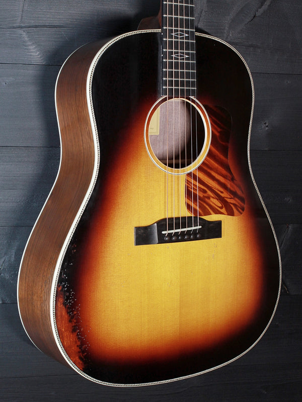Eastman E22SS/v-SB Walnut / Adirondack Slope Shoulder Dread Antique Varnish