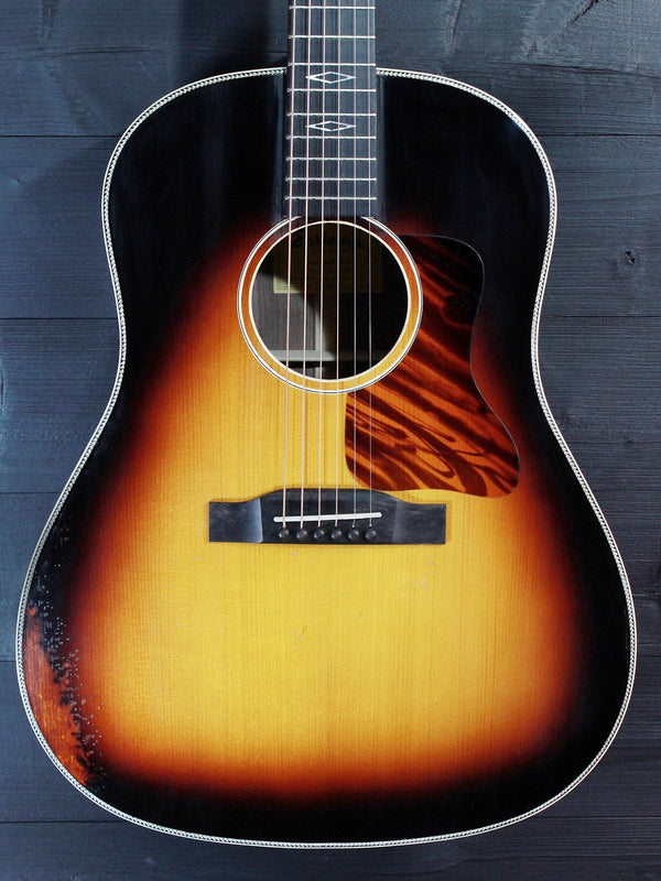 Eastman E22SS/v-SB Walnut / Adirondack Slope Shoulder Dread Antique Varnish
