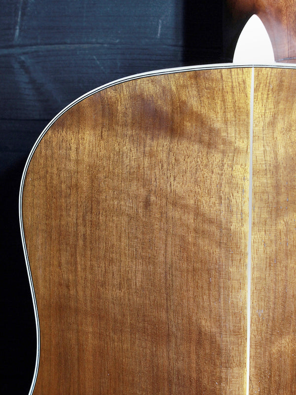 Eastman E22SS/v-SB Walnut / Adirondack Slope Shoulder Dread Antique Varnish