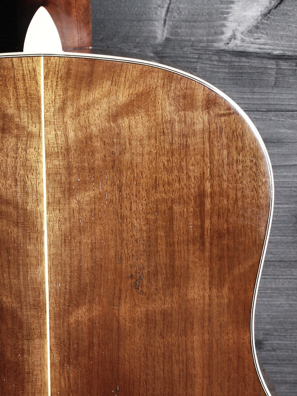 Eastman E22SS/v-SB Walnut / Adirondack Slope Shoulder Dread Antique Varnish
