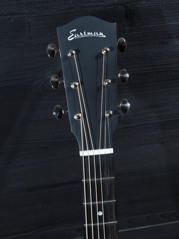 Eastman Guitars E10OOSS-TC Thermo-Cured Adirondack Sunburst OO Slope Shoulder