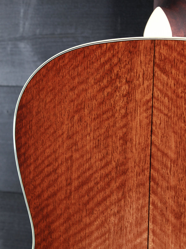 Eastman Guitars E10OOSS-TC Thermo-Cured Adirondack Sunburst OO Slope Shoulder