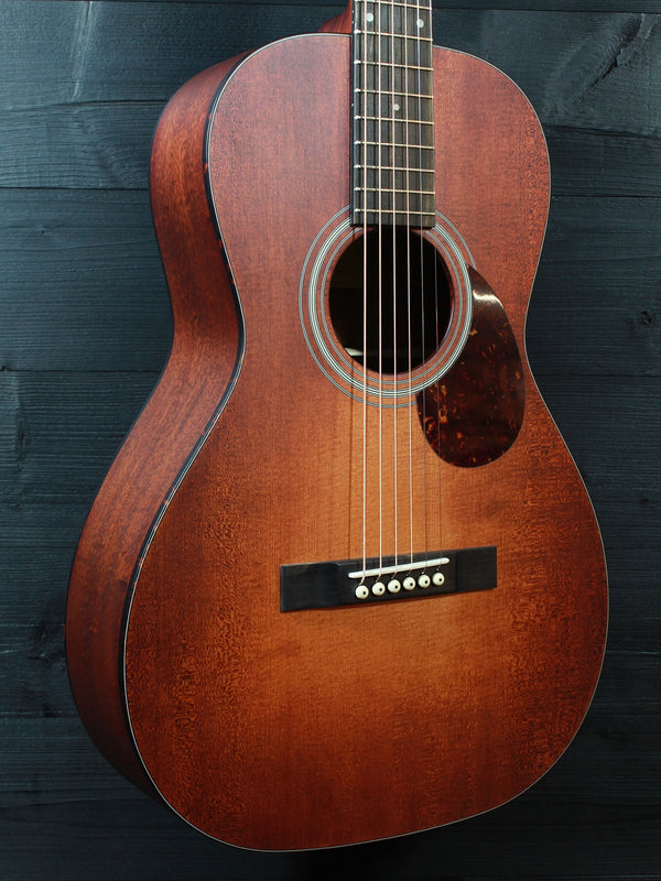 Eastman Guitars E1P Classic Parlor Size 12-Fret Solid Wood Acoustic