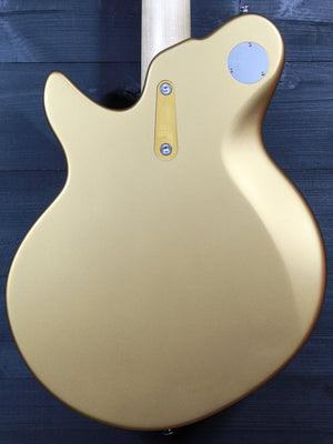 Close-up of Eastman Fullertone Offset Gold finish body