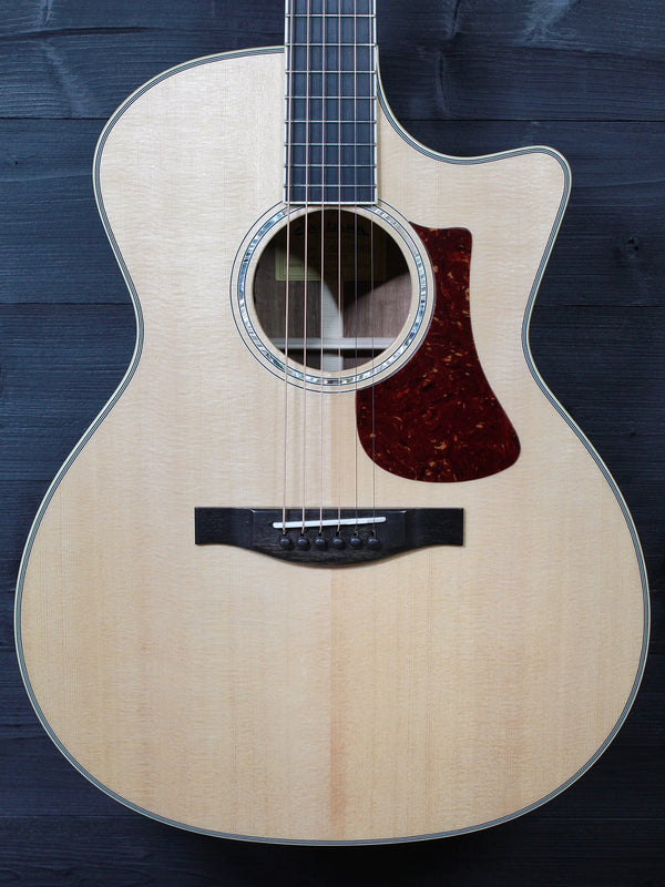 Eastman AC422ce-Koa-LTD Solid Koa / Spruce Auditorium Acoustic-Electric Guitar