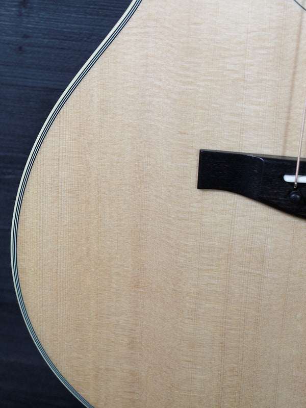 Eastman AC422ce-Koa-LTD Solid Koa / Spruce Auditorium Acoustic-Electric Guitar