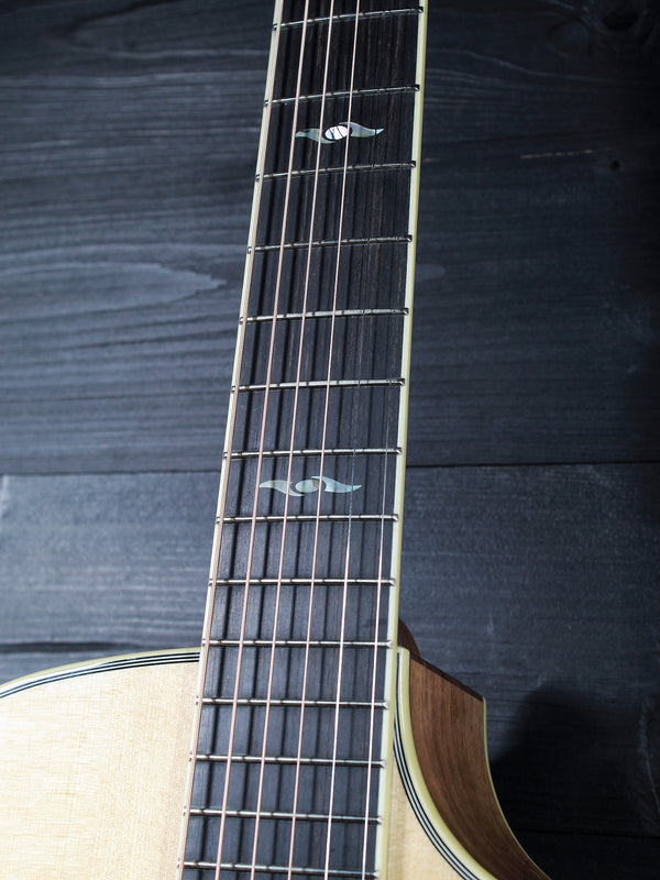 Eastman AC422ce-Koa-LTD Solid Koa / Spruce Auditorium Acoustic-Electric Guitar