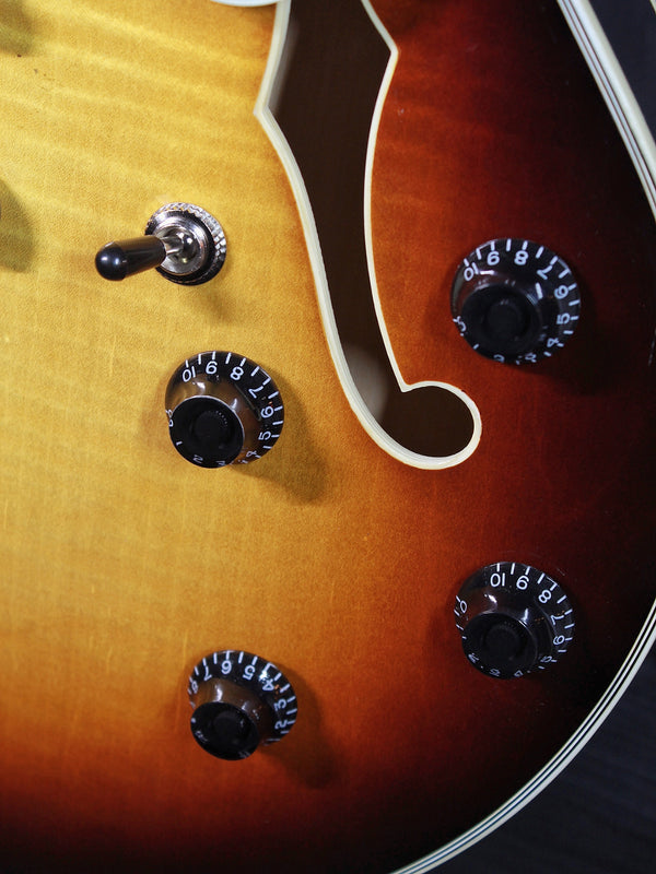 Eastman T59/v-SB Antique Varnish Sunburst Semi-Hollowbody Guitar