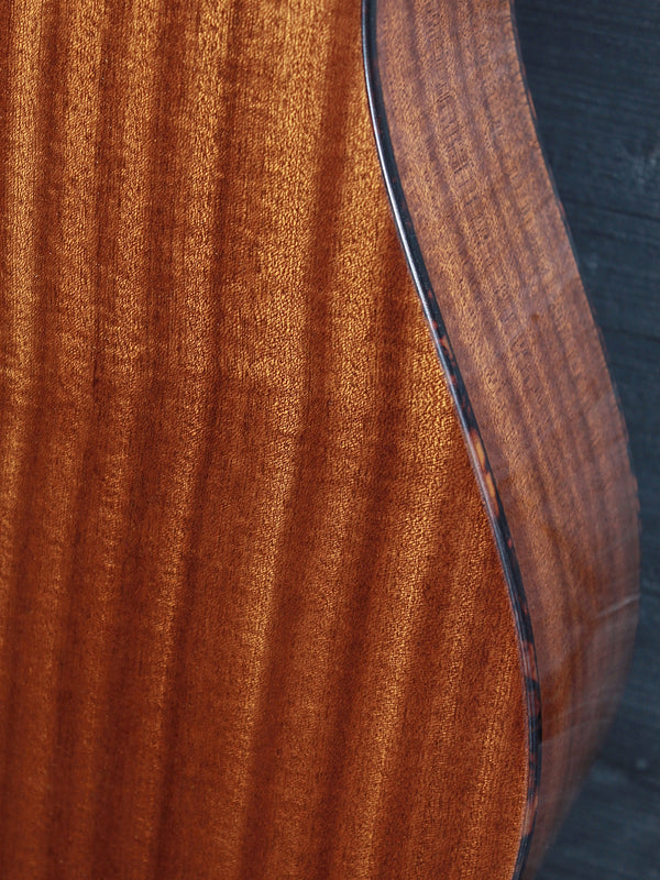 Eastman E1D-12 DLX 12-String Solid Sapele / Spruce Acoustic-Electric Guitar