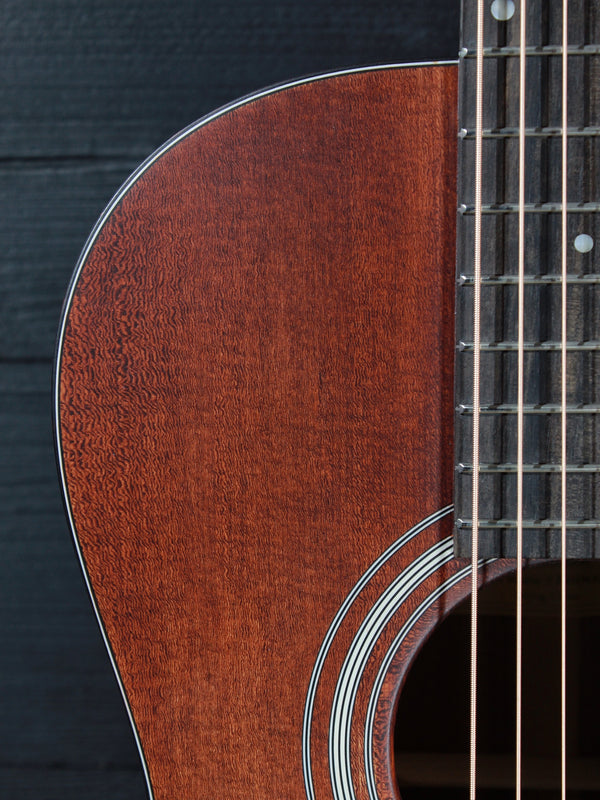 Eastman Guitars E1P Classic Parlor Size 12-Fret Solid Wood Acoustic