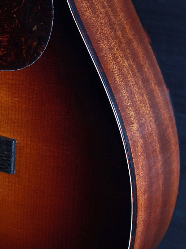 Eastman Guitars E1P-DLX-SB Parlor Size 12-Fret Solid Wood Acoustic-Electric