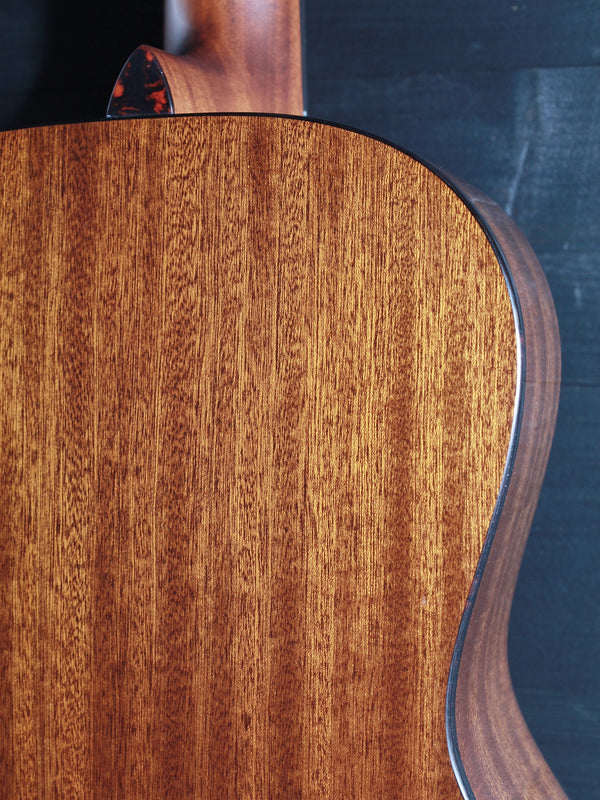 Eastman Guitars E1P-DLX-SB Parlor Size 12-Fret Solid Wood Acoustic-Electric