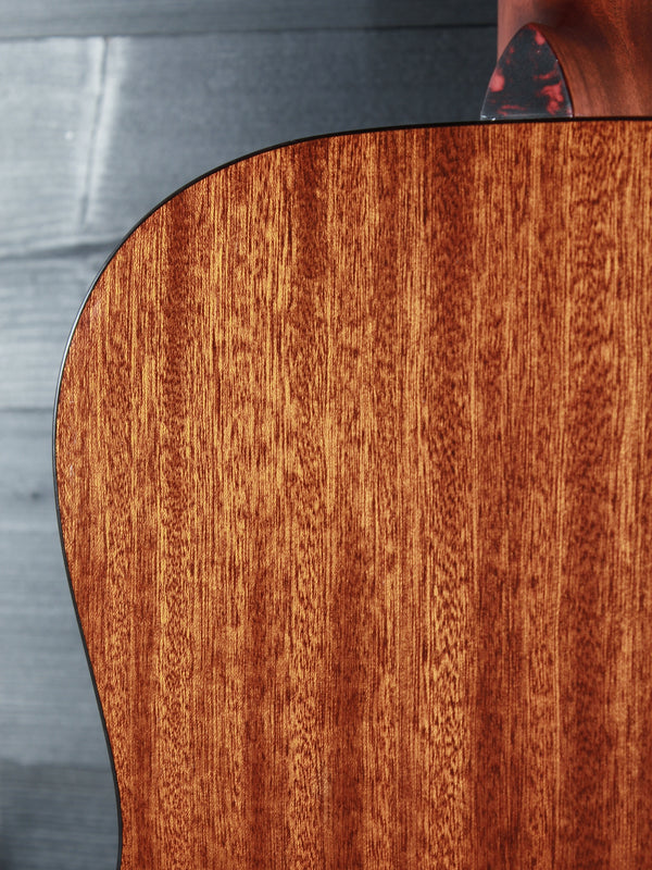 Eastman Guitars E1P-DLX-SB Parlor Size 12-Fret Solid Wood Acoustic-Electric