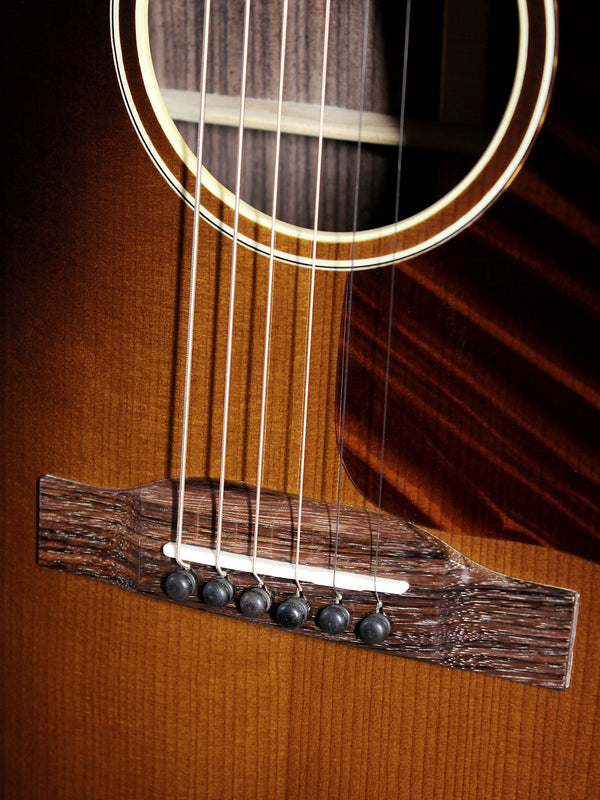 Eastman E20SS-TC Sunburst Rosewood Slope-Shoulder Dreadnought Acoustic Guitar