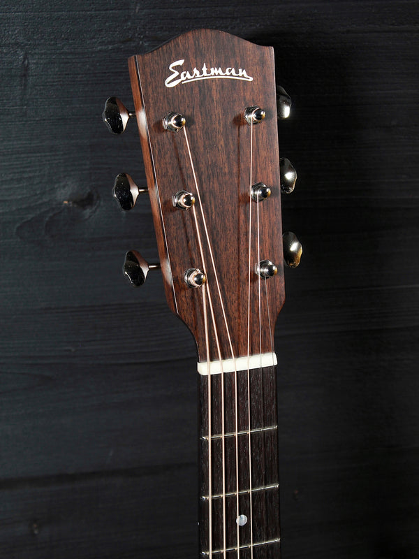 Eastman E20SS-TC Sunburst Rosewood Slope-Shoulder Dreadnought Acoustic Guitar