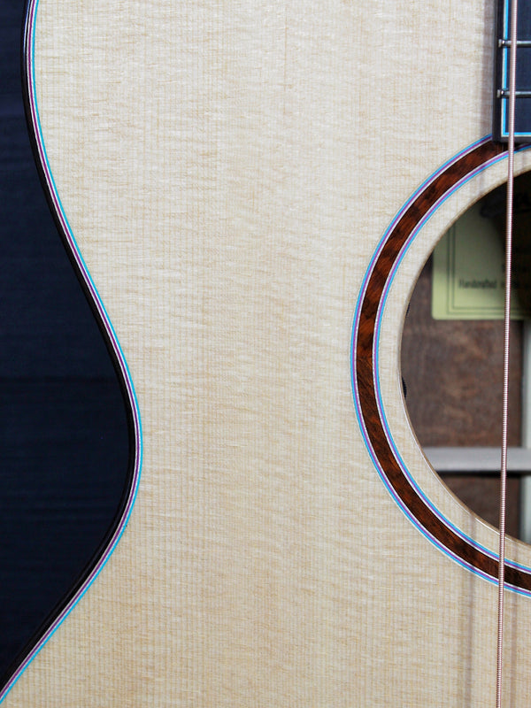 Eastman L-OMCE-QS Luthier Series Quilted Sapele / European Spruce w/ Cutaway+Electronics
