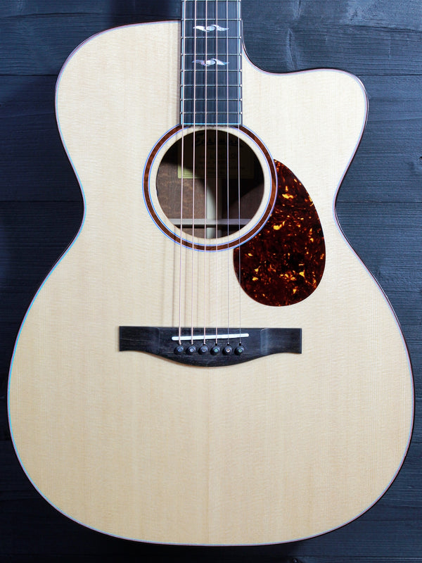 Eastman L-OMCE-QS Luthier Series Quilted Sapele / European Spruce w/ Cutaway+Electronics