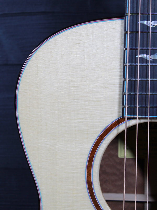 Eastman Luthier Series L-00SS-QS Solid Quilted Sapele / Euro Spruce Acoustic Guitar