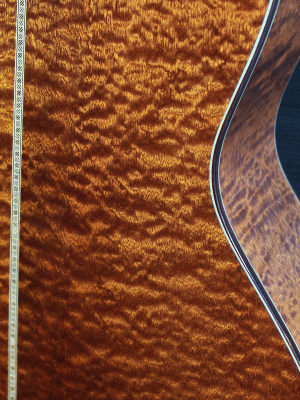 Eastman Luthier Series L-00SS-QS Solid Quilted Sapele / Euro Spruce Acoustic Guitar
