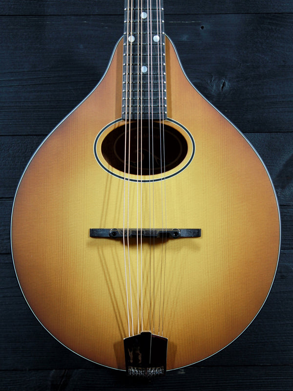 Eastman PCH-M104-GB A-Style Flattop Oval Hole Mandolin - Goldburst
