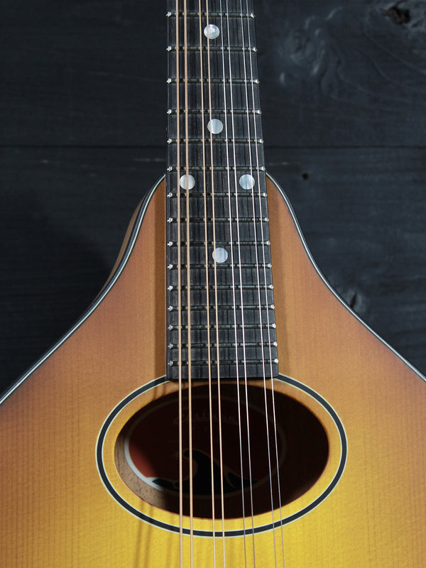Eastman PCH-M104-GB A-Style Flattop Oval Hole Mandolin - Goldburst