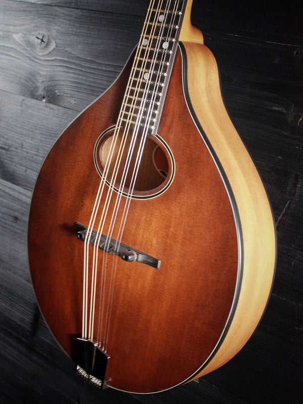 Eastman PCH-M104 Classic A-Style Flattop Oval Hole Mandolin