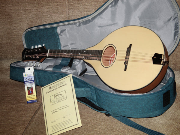 Eastman PCH-M104 Nat A-Style Flattop Oval Hole Mandolin - Natural