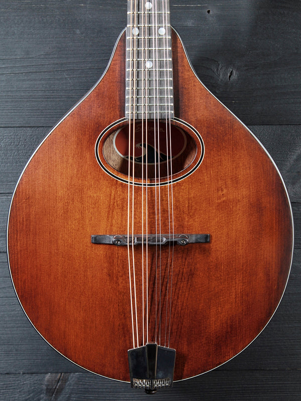 Eastman PCH-M104 Classic Flattop Oval Hole Mandolin