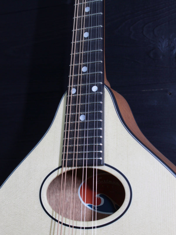 Eastman PCH-M104 Nat A-Style Flattop Oval Hole Mandolin - Natural