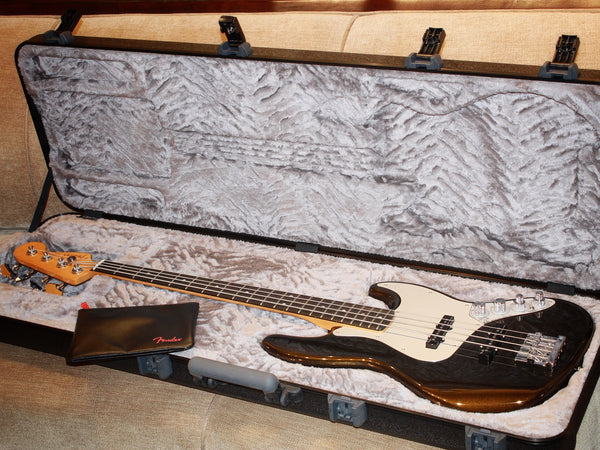 Pre-Owned Fender American Ultra II Jazz Bass – Texas Tea
