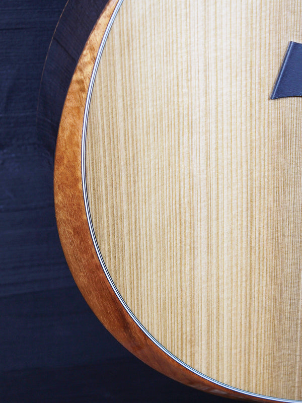 Taylor Custom Grand Auditorium – AAA Brazilian Rosewood & Sinker Cypress