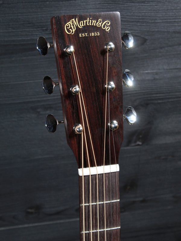 Headstock and tuners on Martin 0-10E Retro inspired by Jason Isbell’s 1940 Martin 0-17