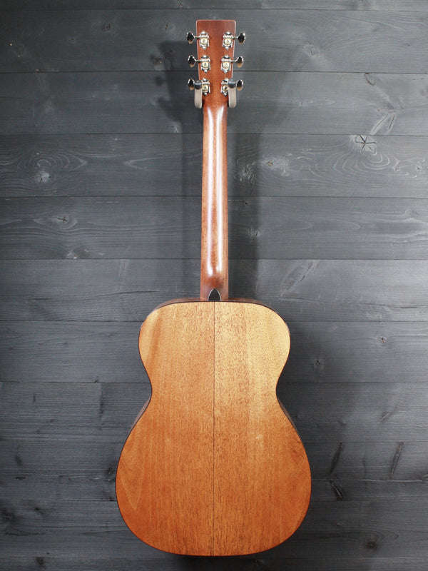 Martin 00-18 Mahogany / Spruce Acoustic Guitar