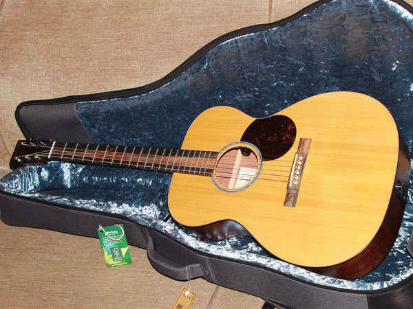 Martin 000-10E Shawn Mendes Acoustic-Electric Guitar FSC Certified Tonewoods