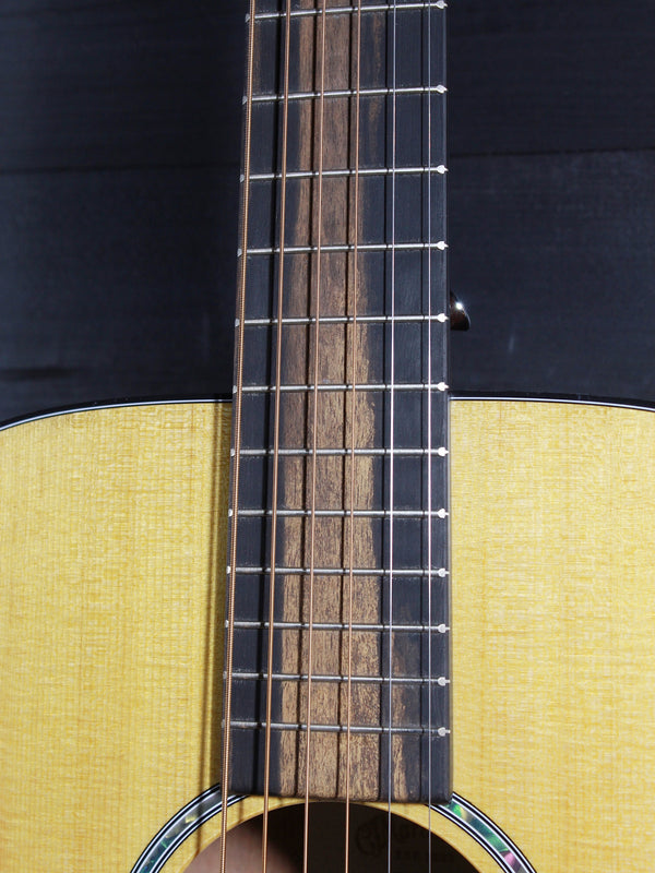 Martin 000-10E Shawn Mendes Acoustic-Electric Guitar FSC Certified Tonewoods